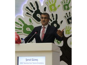 Şenol Güneş: Yazdığım Hiçbir Yazıdan Para Almadım Ama Beni Paracı Diye İlan Ediyorlar Ve Ben Buna Çok Üzülüyorum