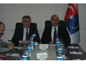 Ab Bakanı Çavuşoğlu: “Reformları Sürdürmemiz Lazım”