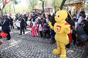 Sanko Holding, 23 Nisan Çoçuklarını Ağırlıyor