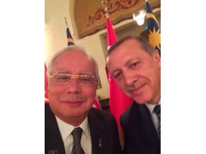 Başbakanlar Da Selfie Çeker