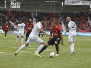 Gaziantepspor’da Kan Kaybı Sürüyor