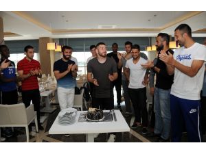 Kasımpaşada, Tunaya Doğum Günü Kutlaması Yapıldı