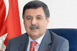 Nevzat Pakdil’in 23 Nisan Mesajı