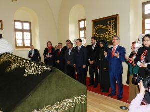 İşler, Kosova’da Sultan Murad Türbesini Ziyaret Etti