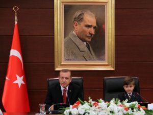 Başbakan Erdoğan, Twitter Kullanmıyorum Diyen Küçük Çocuğu Alkışladı