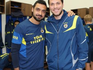 Bekir İrtegün Ve Erten Ersuya Sürpriz Doğum Günü Kutlaması