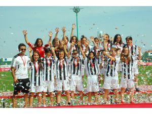 Vodafone Kupası Beşiktaş’ın Oldu