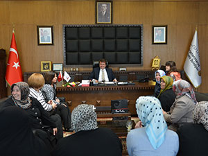 Ak Parti Kadın Kollarından Erkoça  Ziyaret