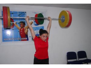 Düzce’nin Altın Kızı
