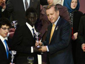 Başbakan Erdoğan: “Müslümanlar Kardeşlerini Sırtlarından Hançerlemezler”