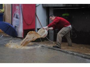 Sırbistan Aşırı Yağışlar Sonucu Oluşan Sele Teslim