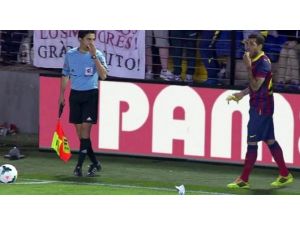 Alves’den Irkçı Saldırıya Muhteşem Cevap