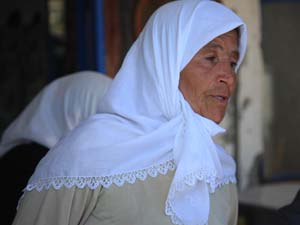 Şehit Annesi Bayrağı Öptü 