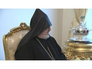 Ortada Bir Ceset Var Ve Kötü Kokmaya Başladı