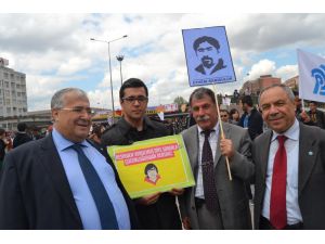 Dsp Genel Başkanı Türker, 1 Mayıs Kutlamalarına Katıldı