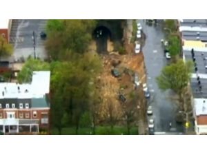 Toprak Kayması Araçları Böyle Yuttu