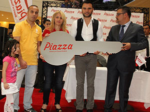 Piazza’nın “Ev” Talihlisi Anahtarını Aldı