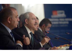 Kılıçdaroğlu, Yabancı Medya Temsilcileriyle Bir Araya Geldi