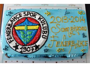 Adliyede Fenerbahçeli Hakim Ve Savcılara Pastalı Kutlama