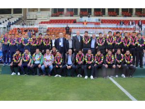 Çaykur Rizespor A2 Takımının Başarısı Kutlandı