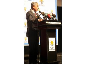 Bülent Arınç: Başbakanımız Cumhurbaşkanlığını Hak Ediyor