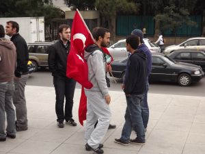 Türk Ve Azeri Öğrenciler Baküde Terörü Lanetledi