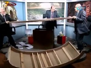 Canlı Yayında Birbirlerine Girdiler