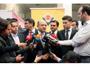 Bakan Işık, Tübitak 45. Ortaöğretim Öğrencileri Araştırma Projeleri Sergisini Ziyaret Etti