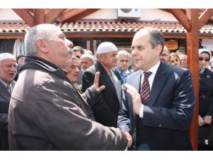 Bakan’a Öyle Bir Espri Yaptı Ki !