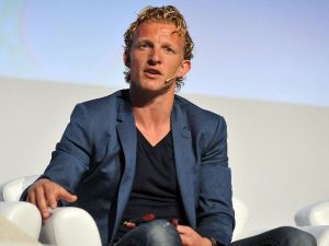 Kuyt: İlk Tebrik Ezeli Rakipten Geldi