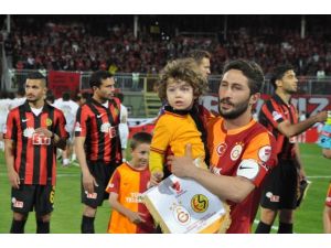 İlk Yarıda Gol Sesi Çıkmadı