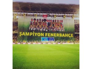Türk Telekom’dan Fenerbahçe İçin Dev Şampiyonluk Bayrağı