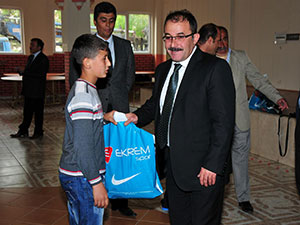 Başkan Güven’den Halk Oyunları Ekibine Destek