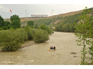 Araç Çayı’nda Rafting Heyecanı