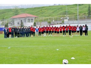 Trabzonspor, Soma’daki Maden Ocağında Hayatını Kaybeden İşçiler İçin Saygı Duruşunda Bulundu
