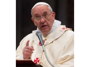 Papa Soma İçin Dua Etti