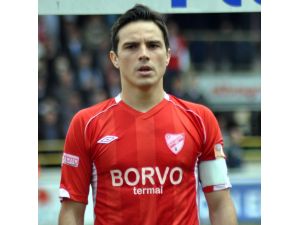 Boluspor’un Kaptanı Transfer İddialarını Yanıtladı
