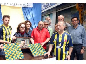 Fenerbahçelilerden Buruk Kutlama
