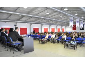 Türkiye’nin 10 Yıl İçinde 75 Bin İngilizce Öğretmenine İhtiyacı Var