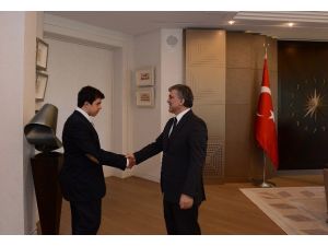 Vali Mutlu Ve Gençleri Kabul Etti