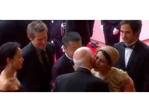 Cannes’da İran’ı Kızdıran Öpücük
