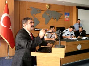 Şoförlere Temel Trafik Eğitim Semineri Verildi