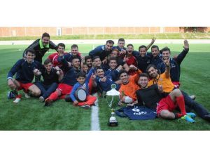 Belçika’da Futbol Turnuvası Kupaları Sahiplerini Buldu