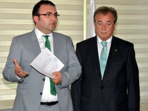 Cüneyt Özkan Listesini Sundu
