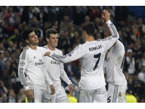 Real Madrid Uçağı Askeri Havaalanına İndi