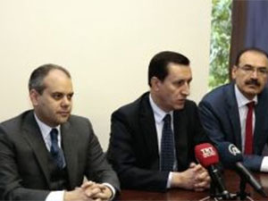 Alman Basınına Çattı