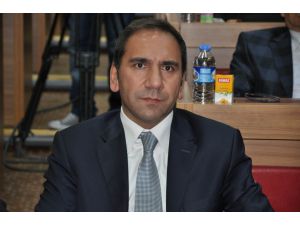 Sivasspor Başkanı Otyakmaz Güven Tazeledi