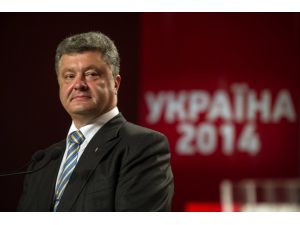 Ukrayna’da Seçimleri Milyarder Poroşenko Kazandı
