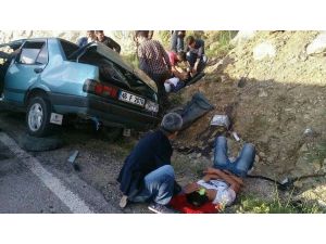 Göksunda Trafik Kazası: 3 Yaralı