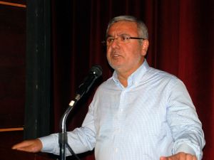 Metiner: “Anayasa Mahkemesine Saygı Duymuyoruz”